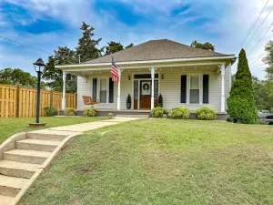 Image of Charming Retreat just 3 miles from the University Of Alabama