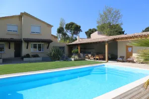 Image of Charming, well-equipped villa with heated swimming pool in large grounds 4****