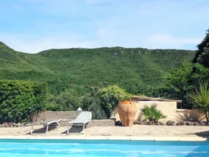 Image of Maison charmante à Saint-Julien-de-la-Nef avec piscine partagée