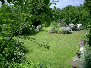 Image of Complete apartment with garden use