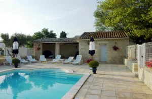 Image of Uzès superb apartment in a farmhouse 800 m from the city center
