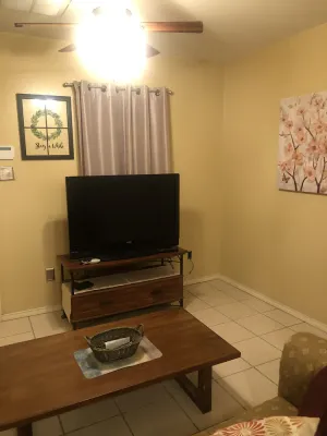 Image of Cozy detached guest house in quiet neighborhood