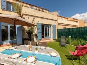 Image of Beautiful private villa for 6 people with WIFI, TV, terrace and parking