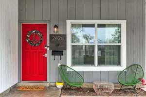 Image of ❤Cozy, Hip Casita + Stock Tank Pool Centrally Located + Near Airport + Downtown