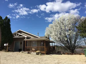 Image of UPDATED Lake House and Spectacular Views And Sunsets Of Flint Hills Near Ksu Ca