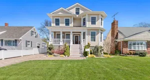 Image of Fabulous Large Beach Home 1-block from beach & boardwalk