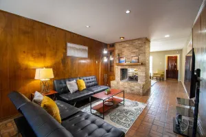 Image of 5min to  635&75& Costco|Major Hospitals|Fast Wifi|Free Parking & Coffee
