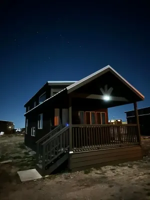 Image of Grand Canyon South Rim: Private Cabin: Sleeps 8