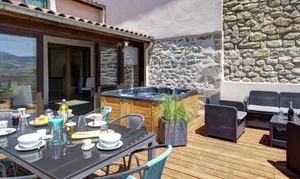 Image of Gîte de Charme avec Spa, Hammam et Vélo Électrique près du Parc du Pilat - FR-1-496-8