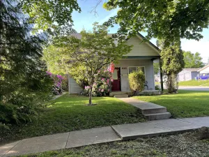 Image of North Idaho Cottage in the heart of Coeur d' Alene Idaho.