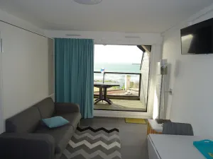 Image of Studio aux Sables-d'Olonne: Plage et commerces à proximité - FR-1-92-902