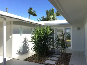 Image of Spacious Home - near Kirwan's Shops, Hospital & Uni