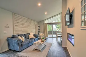 Image of Cozy Cottage on the Coast Near Downtown Westport!