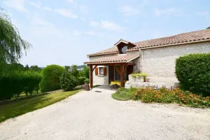 Image of Gîte Pouchalou à Tournon d'Agenais, grand parc
