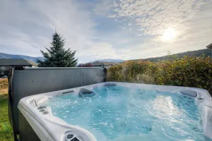 Image of Home w\/private hot tub & fireplace close to Town Center & Resort - Mountain to Meadow Ski Chalet