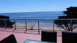 Image of Beachfront 3 Bed 2 Bath Apartment. We offer complimentary internet + Netflix