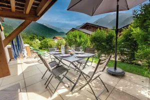 Image of Luxurious 3 bedroom apartment with hot tub and terrace in an envious location