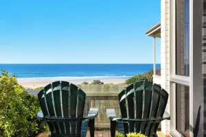 Image of Spindrift Lowerdeck BEACH FRONT location! Wifi+++