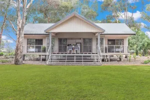 Image of Luxury Waterfront Retreat on Murray River