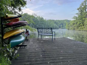 Image of Lakefront\/Private Cove, Hot Tub, Boats, Woods, & 3 Beaches