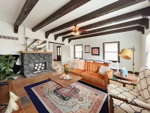 Image of 4 Bed\/4 Bath Historic Downtown Parkville Home