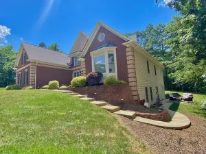 Image of 1-bedroom guesthouse, 11 minutes to Charlotte Motor Speedway