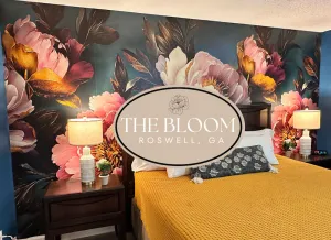 Image of Cozy Townhome w\/king mins to DT Roswell\/ Avalon
