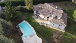 Image of Large house with hydromassage pool, 5 bedrooms with private bathroom & wc