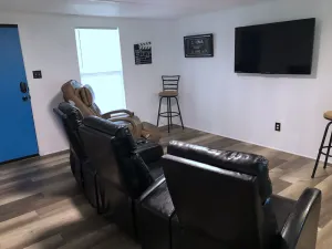 Image of Clean and Central to Everything!