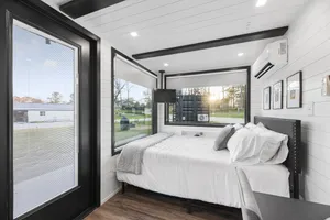 Image of Low N' Slow -2 mins to Lake Conroe! Rooftop deck, Heated Pool, Fire Pit