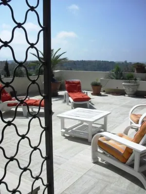 Image of Superb appartement sans vis à vis avec énorme terrasse vue mer et montagne