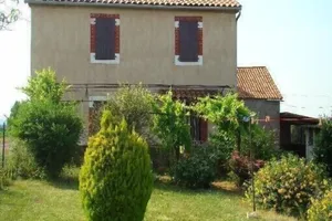 Image of House in the countryside near a lake