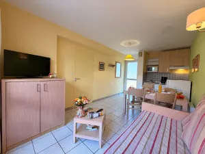 Image of À quelques pas de la Plage,  Tennis + Piscine!