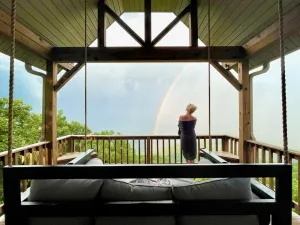 Image of Mountaintop Retreat w\/2 Decks & Breathtaking Views- Steps from Mt. Nebo Trails!