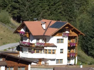 Image of Apart Dorfblick