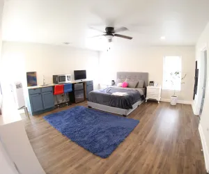 Image of Cozy space minutes from downtown