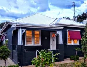 Image of Darcy's Cottage with Free Wi-Fi and Netflix