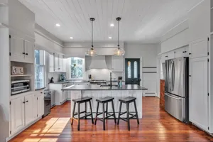 Image of Luxe WATERFRONT Home - Welcome to The Foxtail