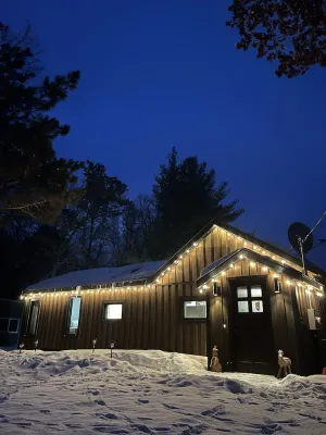 Image of Cozy newly remodeled cabin on half acre of lake shore!