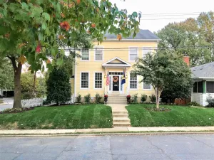 Image of Murray Hill Gem - Your Commissioning Week Home Away from Home