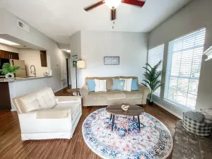 Image of Family Retreat - Near Shopping, Dining & Beach