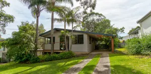 Image of Lockhart Leafy Cottage - walk to Mollymook Beach
