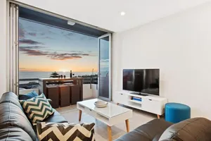 Image of Belle Vista apartment absolute beach front w\/ Free WiFi