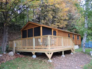 Image of Terrace Lawn Cabin - Recently built cabin, 1\/2 mile to Dreams Park, shared pool