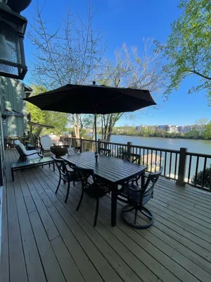 Image of Beautiful 4 Bedroom River Front House in Downtown