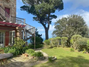 Image of Appartement dans villa | 4 étoiles | Jardin | Tennis | Parking | Côte de Granit Rose - FR-1-542-61