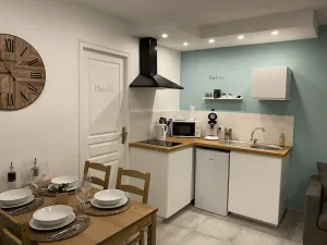 Image of Superbe Logement Entierement Renové