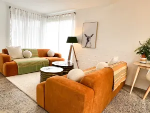 Image of Jali - Tropical Paradise in Town