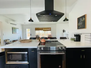 Image of Stargaze 5 Minutes from Joshua Tree NP - Beautifully Renovated Modern Home