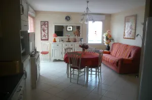 Image of T2 classified 3***-46m2 quiet and secure-Large garage-sea at 10mn.walk-station at 400m